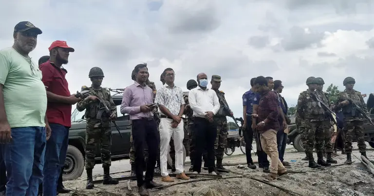 নাছিরপুর খালে প্রথমদিনের উচ্ছেদ অভিযান